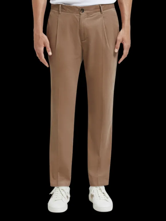 Blake Pleated Corduroy Chino