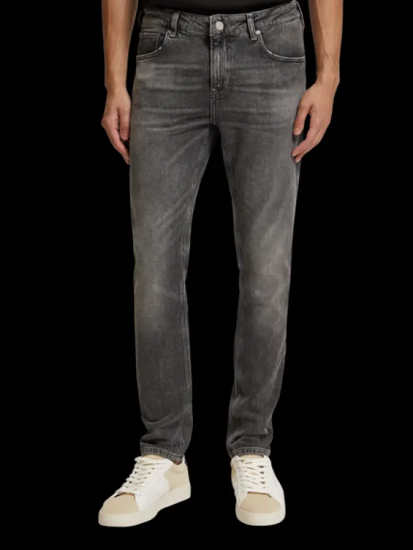 Skim Skinny Fit Jeans | True North